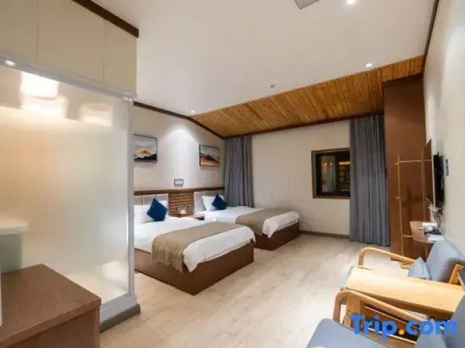 Deluxe Twin room with mountain view