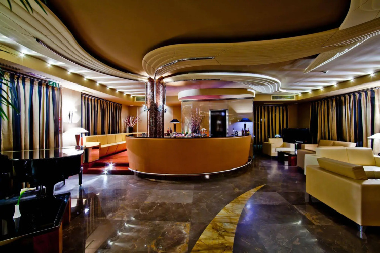 Hotel Kristal Palace - Tonelli Hotels - Adult Friendly