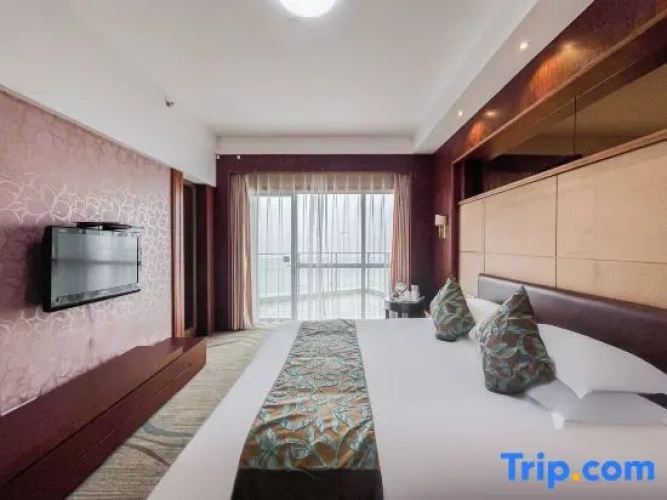 2 Bedrooms Grand Suite with balcony and with sea view