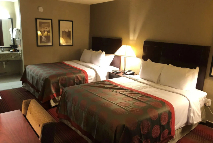Clarion Inn