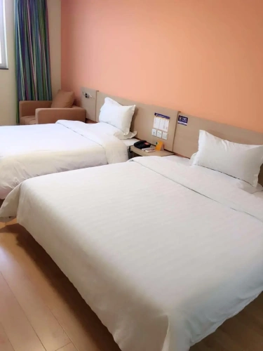 Quadruple Family Suite