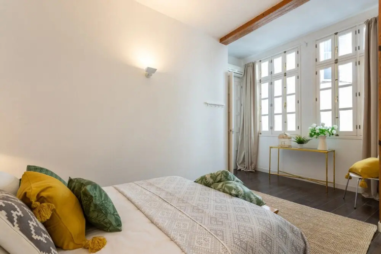 Genteel Home Larios