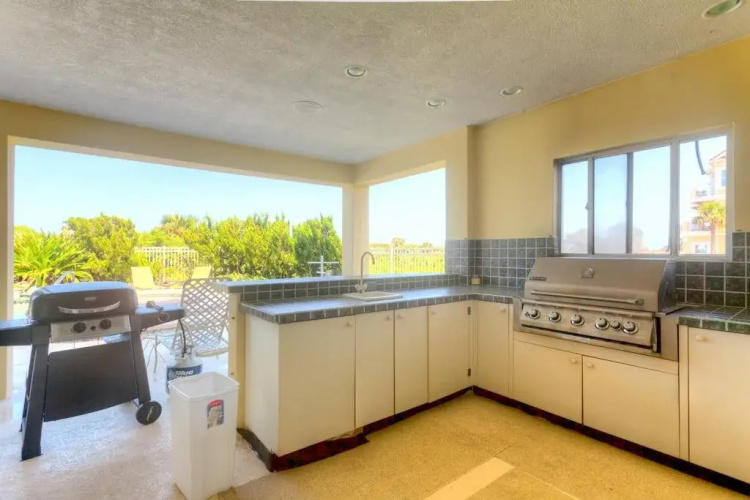 Ocean Ridge Mansion 5 Br home by RedAwning