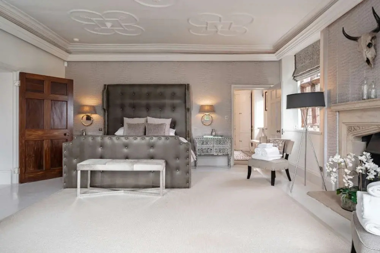 Host Stay Hillhampton House