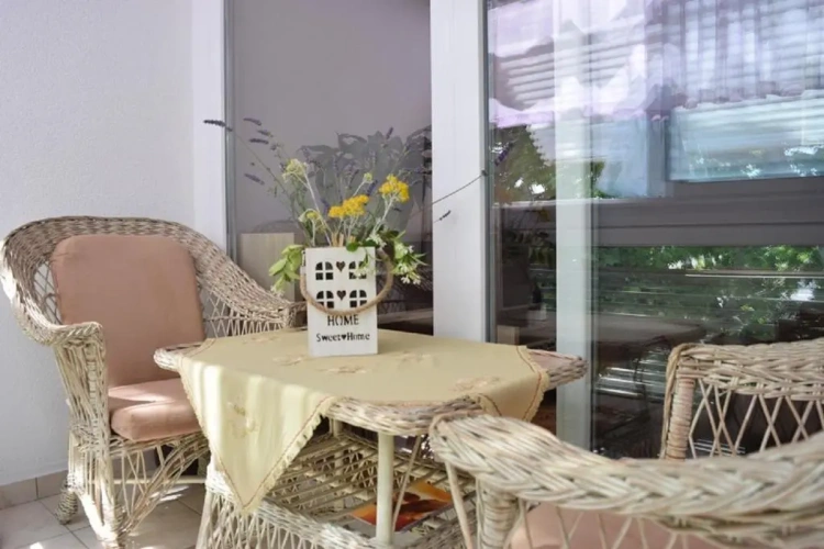 3 Bedrooms Apartment