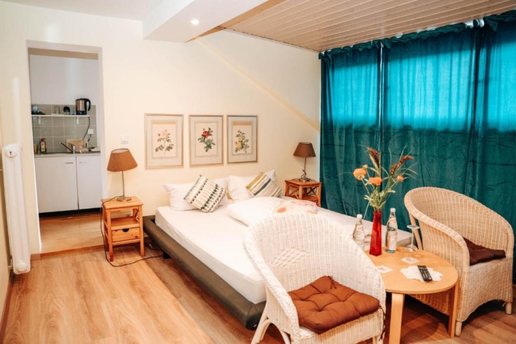 2 Bedrooms Apartment