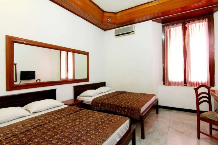 Hotel Limaran 1