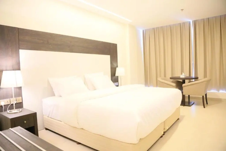 3 Bedrooms Apartment