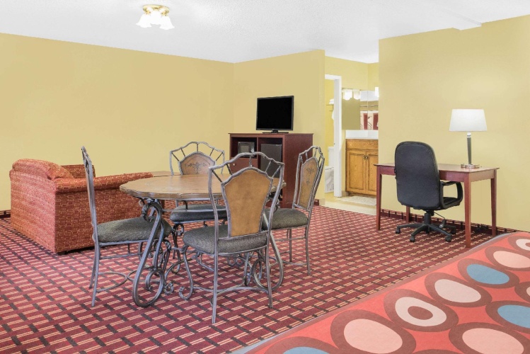 Quadruple Suite