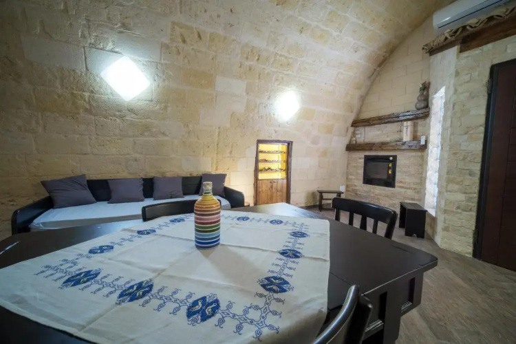 ROBERTO's Guest House