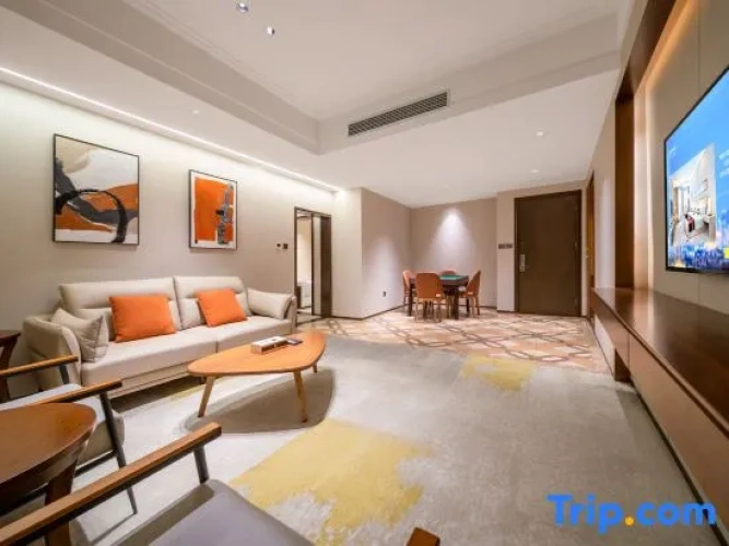 Luxury Suite