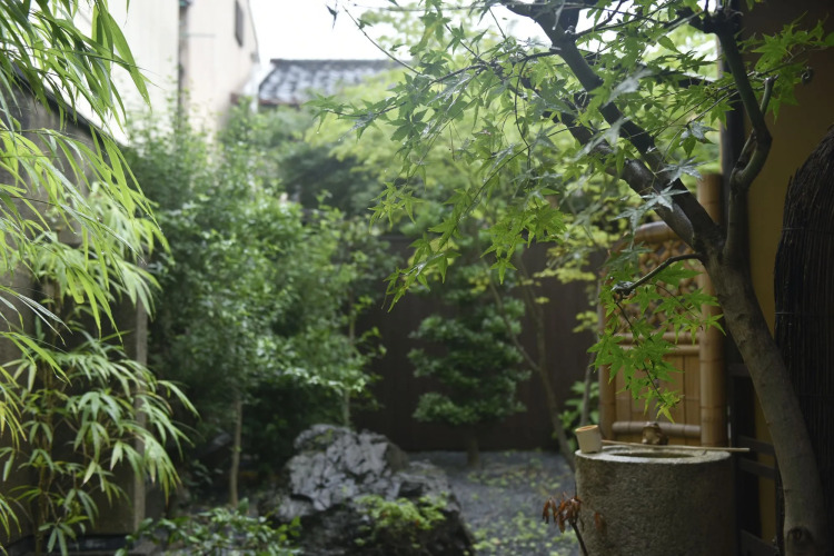 Kuraya Senbonsanjo Over view