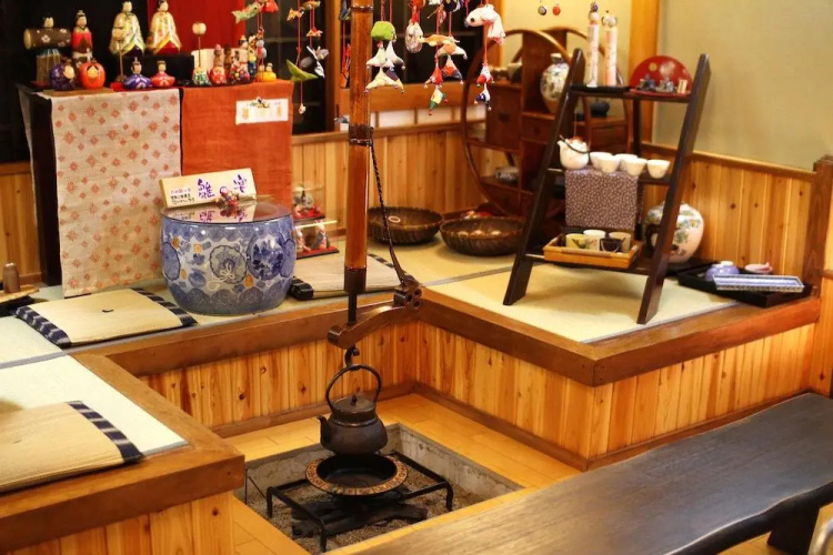 Mogamiya Ryokan