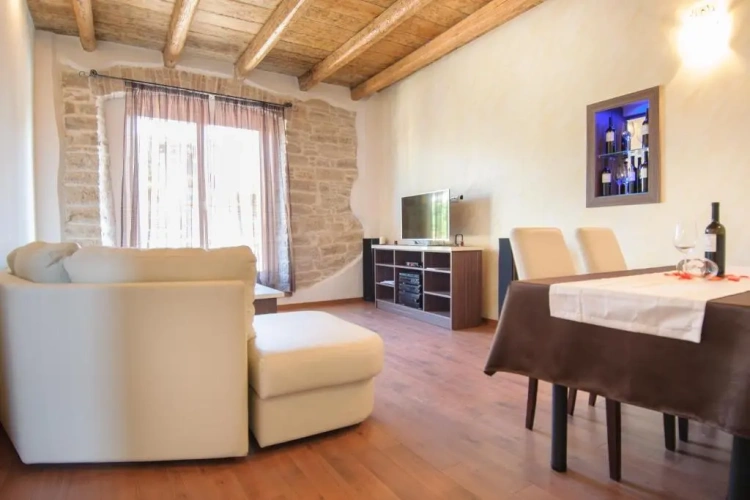 2 Bedrooms Apartment with garden view