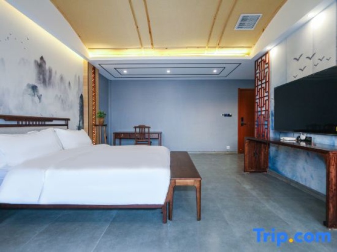 Standard Double room with river view