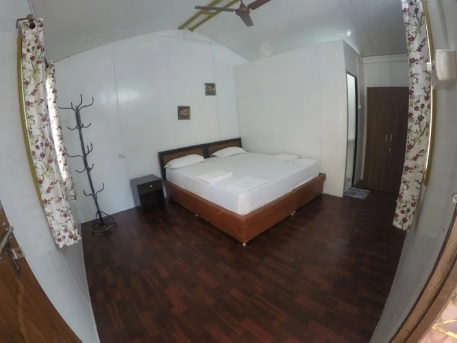 1 Bedroom Economy Basement Cottage