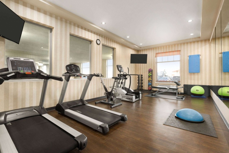 Days Inn & Suites By Wyndham Edmonton Airport photo 12