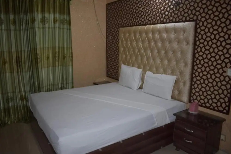 MoonSoon Hotel