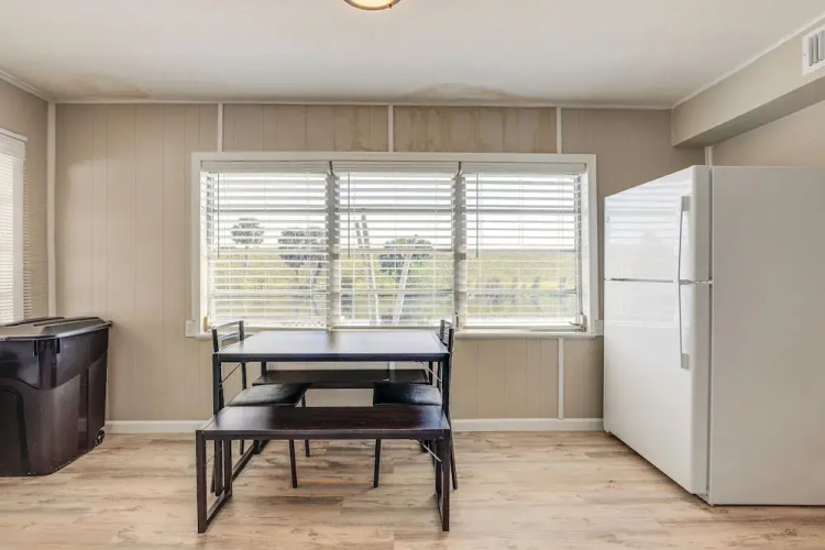 Sun-soaked Okeechobee Retreat w/ Canal Views!