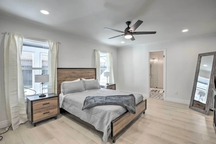 4 Bedrooms Cottage
