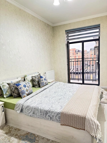 3 Bedrooms Apartment
