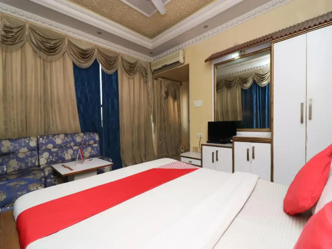Akash Regency by OYO Rooms