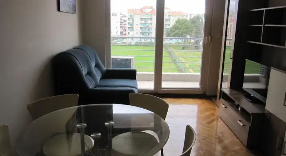 Apartment Chic