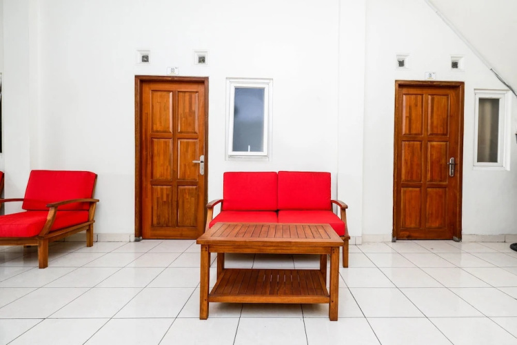 OYO 2428 Trision Hostel