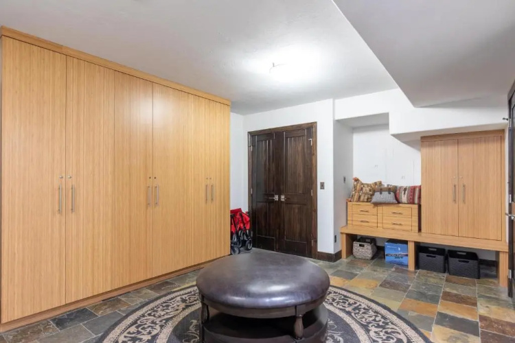 601 Deer Valley Drive