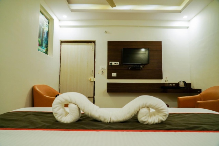 Deluxe Double room with balcony and with city view