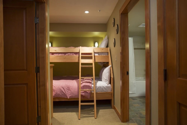 1310 - One Bedroom + Den Standard Eagle Springs West 1 Condo by RedAwning