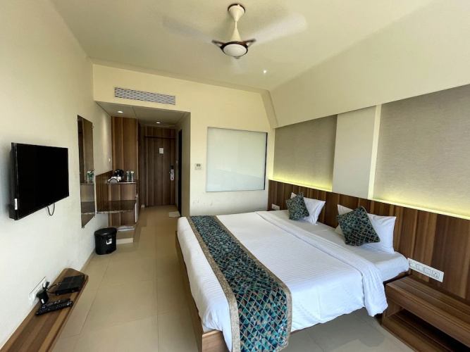 Hotel Grand Parivaar