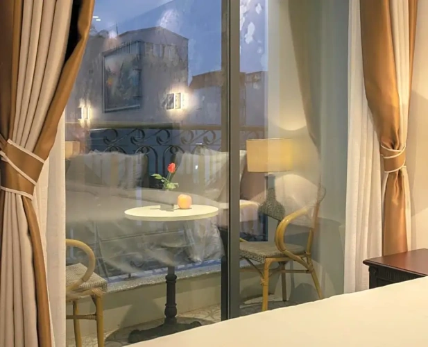 Junior Suite with balcony and with view