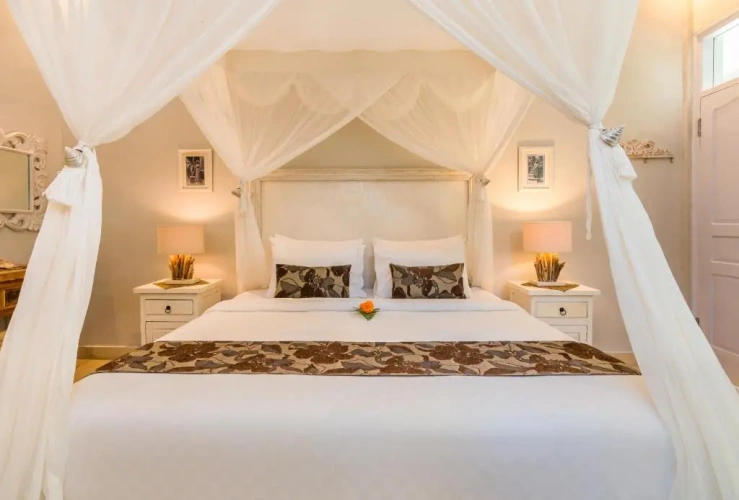 2 Bedrooms Villa