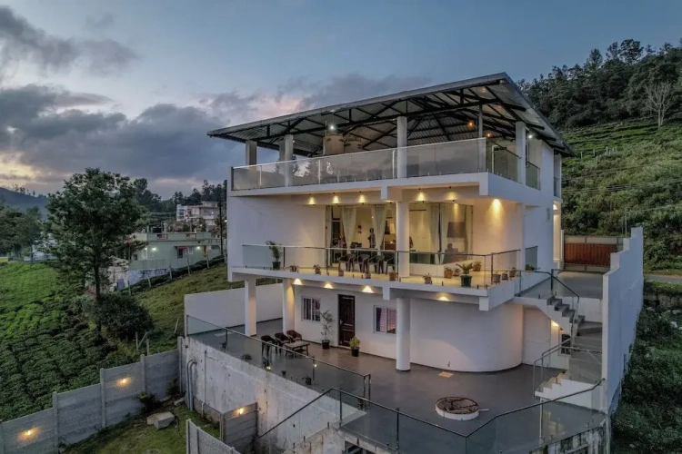 2 Bedrooms Villa