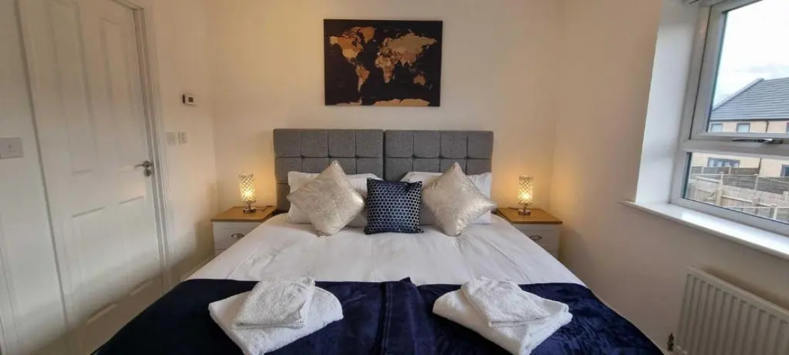 Near City Centre 4 Bed 2 Bath House with Parking, Digbeth, Birmingham