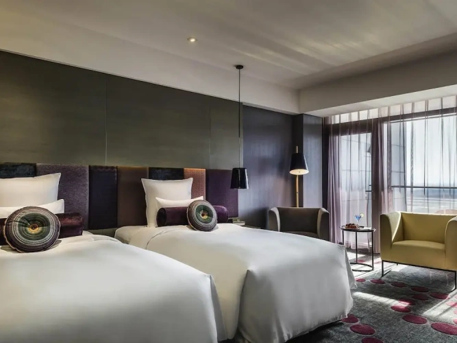 Executive Twin room with balcony