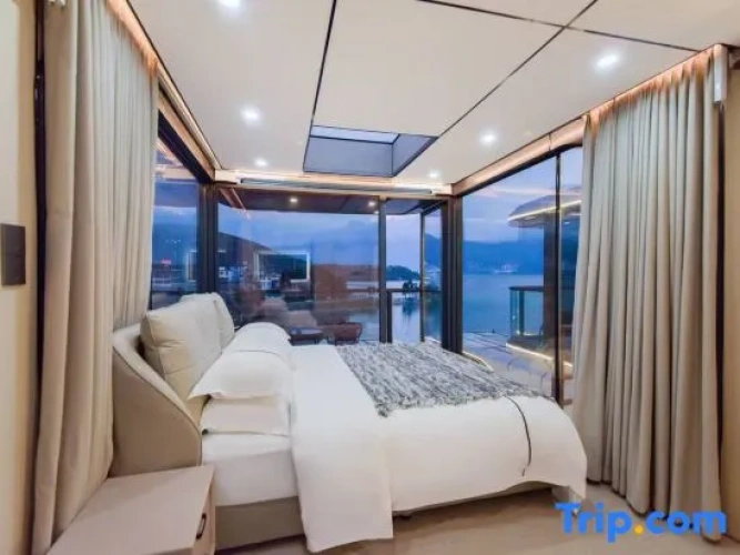 1 Bedroom Suite with sea view