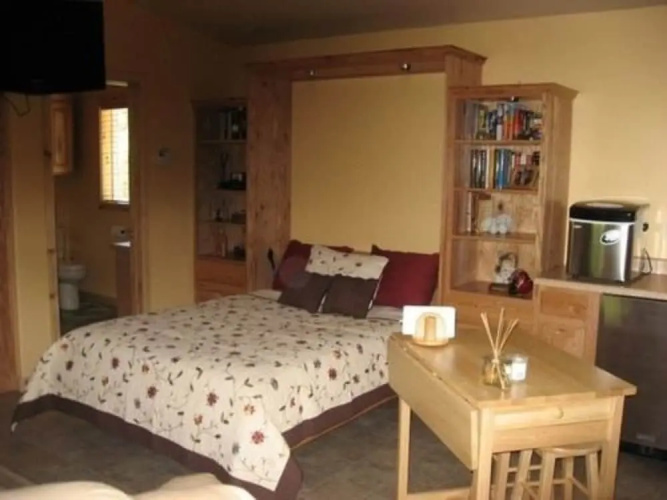 Aspen Hollow Bed & Breakfast