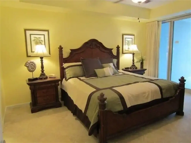 3 Bedrooms Apartment beachfront