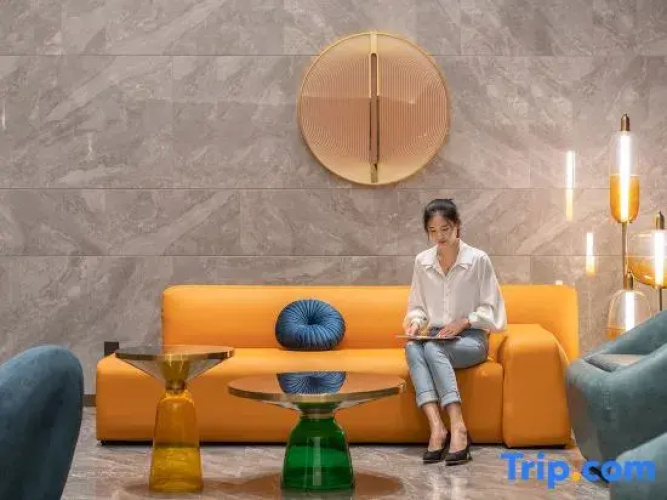 Orange Hotel (Beijing Old Palace)