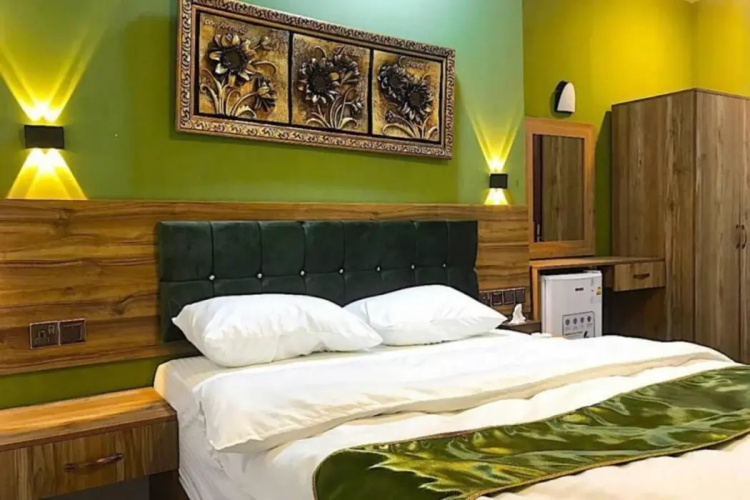 Hotel Modern Palace