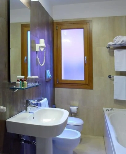 1 Bedroom Apartment with balcony