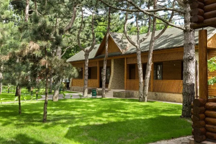 Superior Cottage