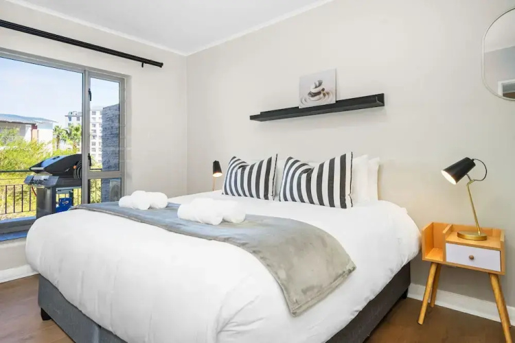 Mayfair Luxury 212