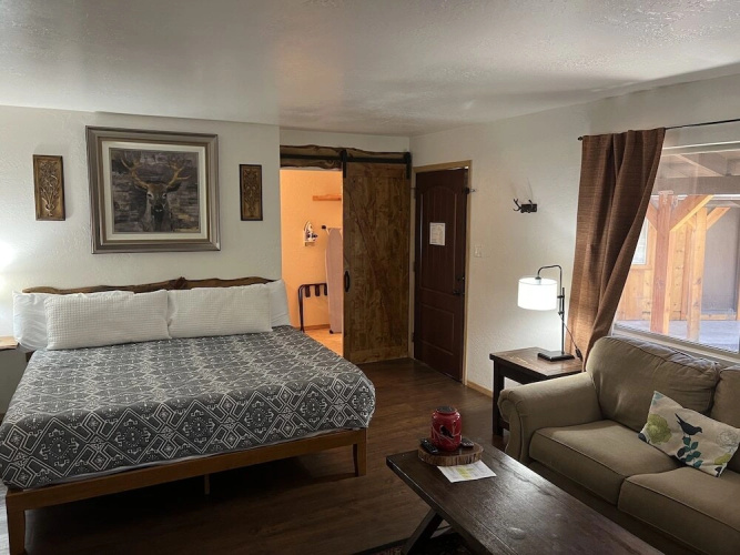 Antlers Inn