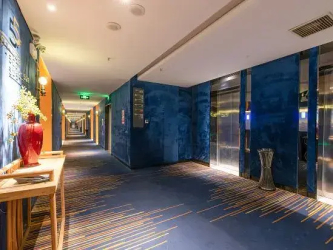 Huangchi Business Hotel
