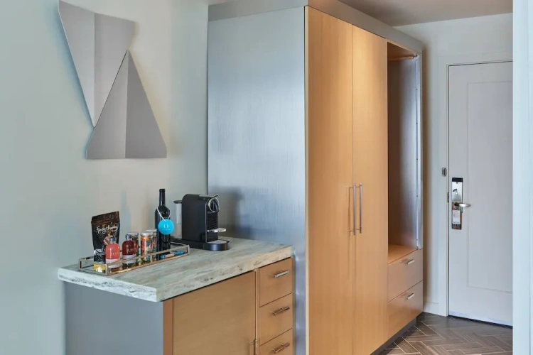 1 Bedroom Suite with city view