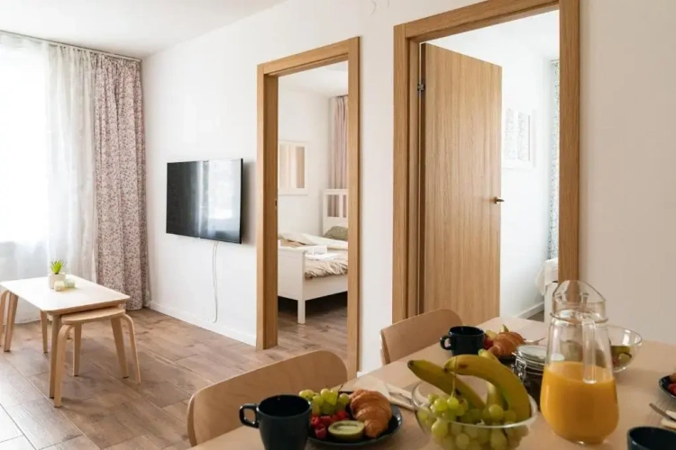 2 Bedrooms Apartment