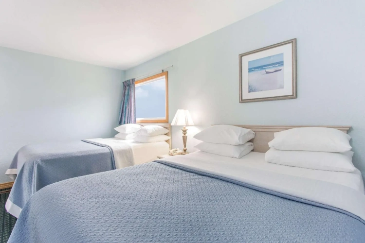 Deluxe Quadruple Suite